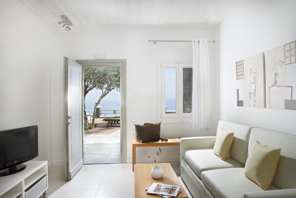 Selana Suites Chrisopigi  Exterior photo